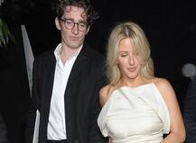 सिंगर एल्ली गॉल्डिंग अपने ब्वॉयफ्रेंड संग दिखी कुछ इस अंदाज में