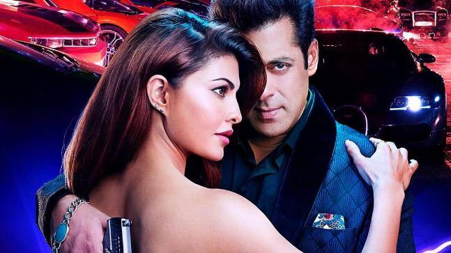‘रेस’ फ्रेंचाइजी की सबसे बड़ी हिट: ‘रेस’ फ्रेंचाइजी की अभी तक तीन फिल्में रिलीज हो चुकी हैं. इनमें से ‘रेस 3’ सबसे बड़ी हिट साबित हुई है. महज चार दिनों में 120.71 करोड़ रुपए का जबरदस्त कलेक्शन अपने नाम कर लिया है. वहीं इससे पहले रिलीज हुई 'रेस 2' की बात करें तो इस फिल्म ने 100.45 करोड़ का कुल कलेक्शन अपने नाम किया था. 