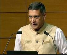 मोदी सरकार में आर्थिक सलाहकार रहे अरविंद सुब्रमण्यन ने कहा- \'नोटबंदी से विकास सुस्त, मंदी के लिए तैयार रहें\'