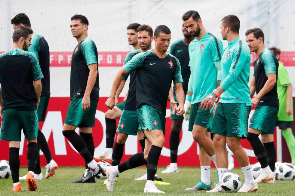 FIFA World Cup 2018: जीत के बावजूद पुर्तगाल के कोच ने कहा- हमें करना होगा खेल में सुधार Despite win Portugal coach admit that we need to improve game FIFA World Cup 2018: जीत के बावजूद पुर्तगाल के कोच ने कहा- हमें करना होगा खेल में सुधार
