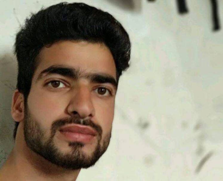 Jammu Kashmir: Terrorists fired upon a Police party in Pulwama's Kandizal, One policeman dead J&K: राज्यपाल शासन के पहले दिन पंपोर में पुलिस पर आतंकी हमला, एक जवान शहीद