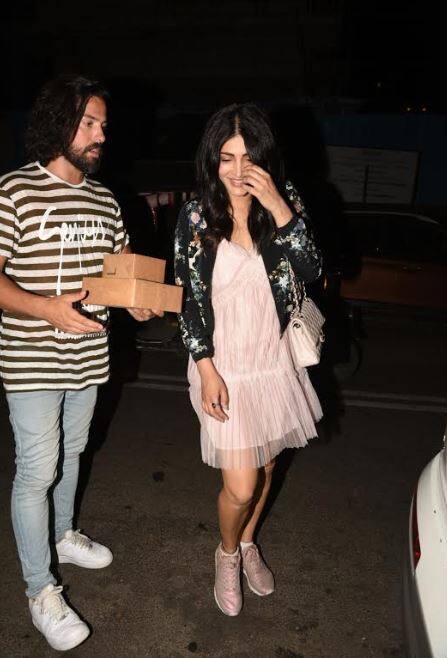  वो कई हिंदी फिल्मों के लिए सॉन्ग भी गा चुकी हैं. (तस्वीर: मानव मंगलानी)