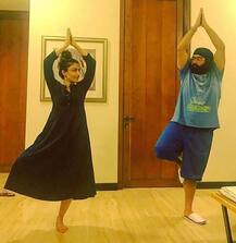 इस तरह सोशल मीडिया पर योग दिवस मना रहा है बॉलीवुड