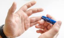 Diabetes Symptoms: मुंह और दातों में होने लगें ये 3 परेशानी तो डायबिटीज के हैं संकेत, इस तरह करें बचाव