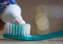 सावधान, गलत टूथपेस्ट के इस्तेमाल से भी हो सकती है डायबिटीज