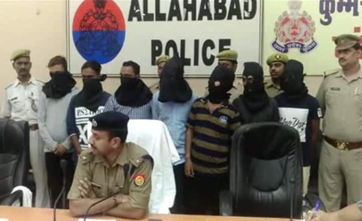 इलाहाबाद पुलिस ने शहर में पिछले हफ्ते फ़िल्मी अंदाज़ में मौत के घाट उतारे गए सपा कार्यकर्ता सोनू यादव की सनसनीखेज हत्या के सात आरोपियों को गिरफ्तार कर लिया है. इन सभी पर पंद्रह - पंद्रह हजार रूपये का ईनाम घोषित था.