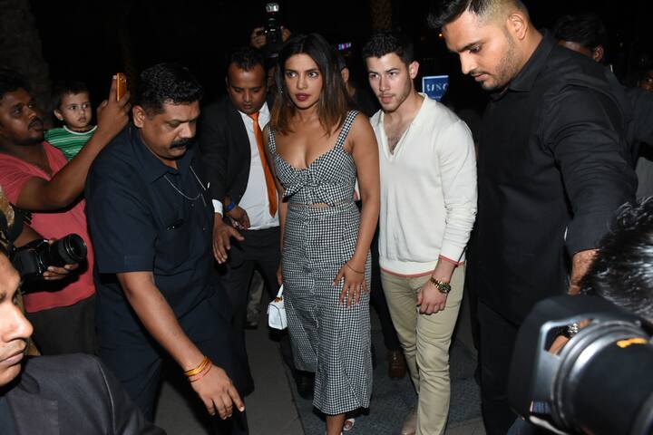 जोनास ने सात साल की उम्र से ही थियेटर में काम करना शुरु कर दिया था. 'ए क्रिसमस कैरोल', 'ऐनी गेट योर गन', 'ब्यूटी ऐंड द बीस्ट' और 'लेस मिज़रेबल्स' जोनास के हिट नाटकों में शुमार हैं. 2002 में उनका डेब्यू सिंगल रिलीज हुआ. (तस्वीर: मानव मंगलानी)