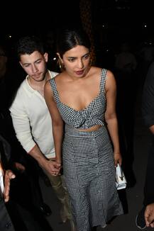 प्रियंका चोपड़ा से नज़र नहीं हटा पा रहे थे ब्वॉयफ्रेंड निक जोनास, ये तस्वीरें बयां कर रही हैं प्यार की पूरी कहानी