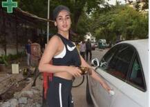 In Pics: एक्ट्रेस सोनल चौहान जिम से बाहर निकलते वक्त हुईं कैमरें में कैद