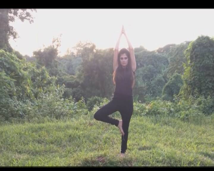 बाद में शादीशुदा जिंदगी के बीच उन्होंने पुणे के ट्रेनिंग इंस्टीट्यूट में मॉडलिंग और पर्सनैलिटी डेवलपमेंट की ट्रेनिंग ली.