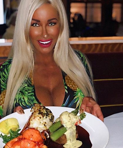 नैनेट कहती हैं जब तक मैं 70 साल की नहीं हो जाती तब तक बार्बी के लुक में ही दिखना चाहती हैं.फोटोः इंस्टाग्राम