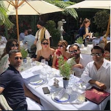 करिश्मा कपूर ने गर्लगैंग के साथ लंदन में सेलिब्रेट किया बर्थडे, सैफ और आनंद आहूजा भी रहे मौजूद