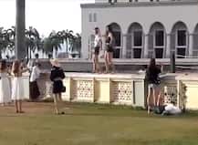 Viral Video: महिलाओं ने मस्जिद के बाहर जमकर किया डांस, टूरिस्टों की एंट्री पर लगा बैन