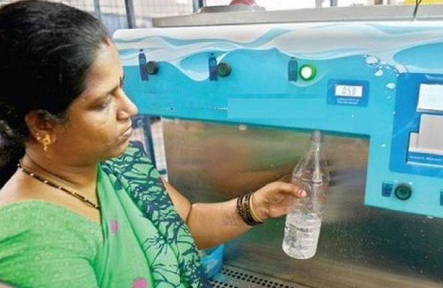 इंडियन रेलवे टूरिज्म एंड केटरिंग कॉर्पोरेशन (आईआरसीटीसी) ने वाटर एटीएम लगाने के लिए जल तकनीक से जुड़ी कंपनी 'स्वजल' के साथ पिछले साथ करार किया था. ये एटीएम 14 राज्यों के 104 रेलवे स्टेशनों पर शुद्ध जल उपलब्ध कराएंगे. (तस्वीर: गूगल फ्री इमेज)