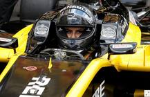 फार्मूला वन चलाने वाली वह पहली सऊदी महिला बन गई हैं असद अल हमद