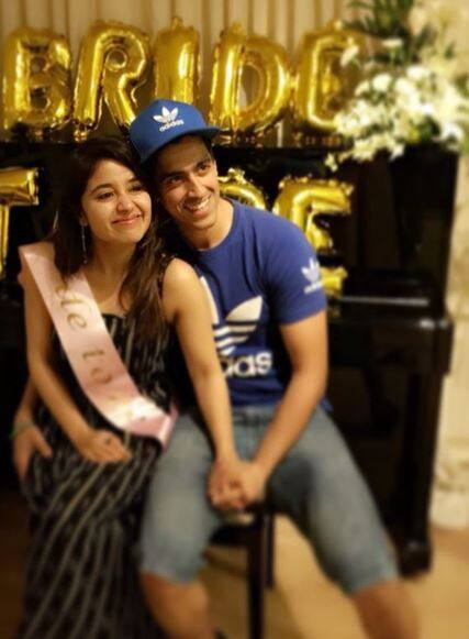 दूसरी ओर इसी इंटरव्यू में उनके मंगेतर चैत्नया ने शादी को लेकर कहा था कि उनका प्रपोजल स्वीकार होना यह अपने में एक बहुत बड़ी बात थी. उसके साथ ही उनका हां, कहना भी बड़ी बात थी. (तस्वीर: इंस्टाग्राम)  