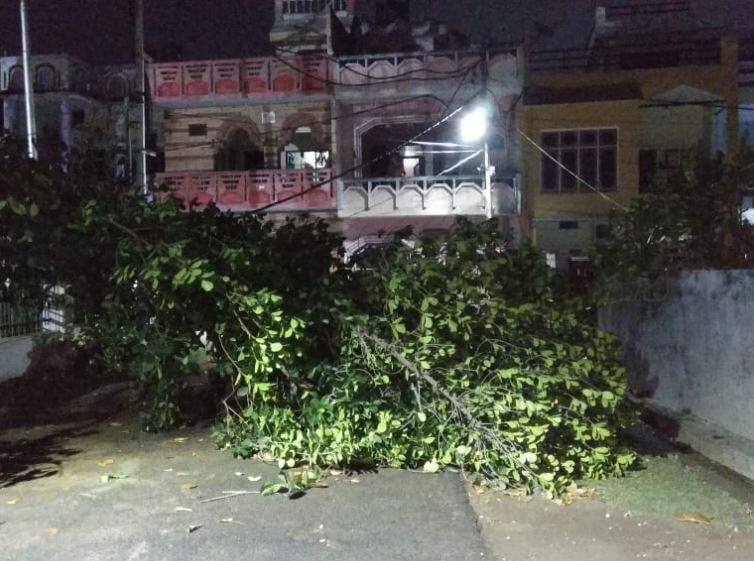 गर्मी और उमस से मिलेगी राहत, अगले एक-दो दिन रुक-रुक कर होती रहेगी बारिश weather forecast weather report uttar pradesh गर्मी और उमस से मिलेगी राहत, अगले एक-दो दिन रुक-रुक कर होती रहेगी बारिश