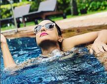 गोवा में छुट्टियां मना रही हैं हिना खान, शेयर की पानी में आग लगा देने वाली तस्वीरें