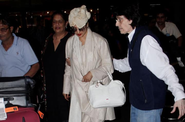 करीब 20 साल बाद रेखा ने स्टेज पर वापसी की है. आईफा अवॉर्ड्स 2018 में उन्होंने स्टेज पर परफॉर्म किया. (सभी तस्वीरें- मानव मंगलानी)