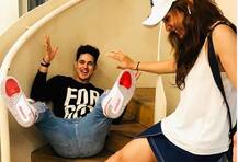 IN Pics: \'डीजे वाले बाबू\' सिंगर  प्रियांक शर्मा के साथ एंजॉय करती दिखीं