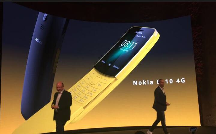  फोन की खूबियों की बात करें तो इसमें 2.4 इंच का डिस्प्ले दिया गया है. फोन में 512MB रैम दी गई है, जबकि 4GB की इंटरनल स्टोरेज भी मौजूद है. फोन में 2 मेगापिक्सल का रियर कैमरा भी दिया गया है.