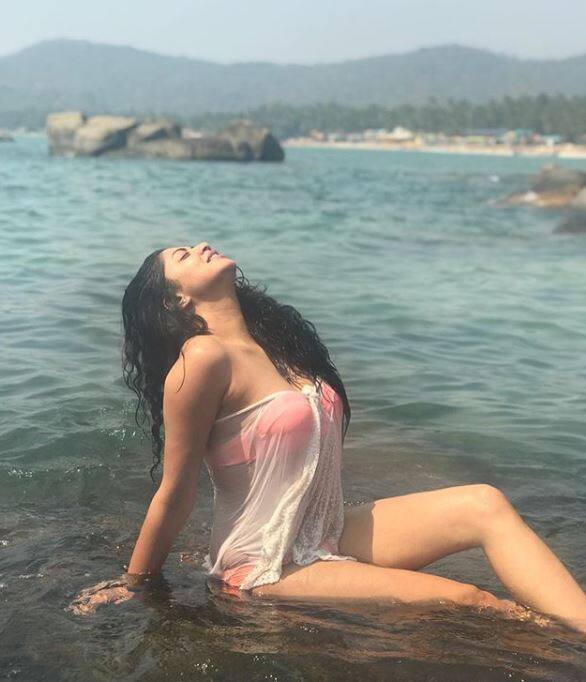 बताते चलें कि कविता टीवी शो नच बलिए और झलक दिखला जा में नजर आ चुकी हैं.  (तस्वीर-इंस्टाग्राम)