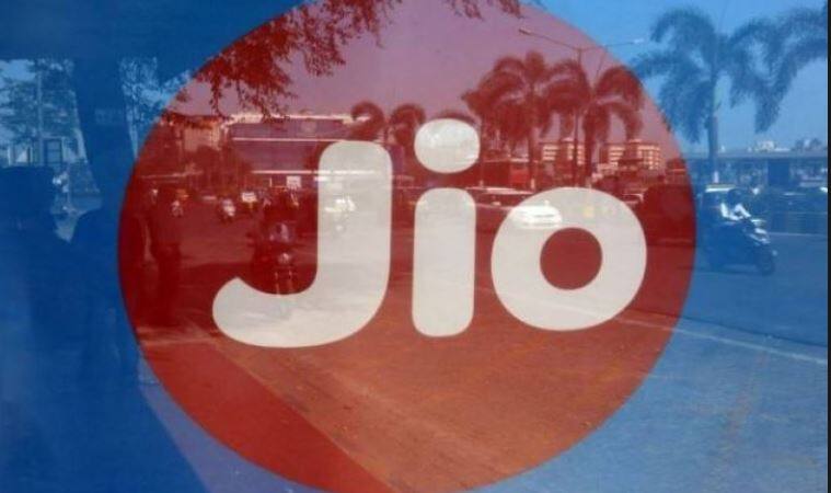 JIO Monsoon Offer, Upto 3.2 TB Jio 4G Data & Benefits upto Rs. 4900 रिलायंस जियो लाया नया Jio ऑफर, इन यूजर्स को मिलेगा 3200GB डेटा और 4900 रुपये का फायदा