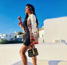 एक्ट्रेस गेजल ठकराल ने कराया ताजा फोटोशूट, यहां देखें तस्वीरें