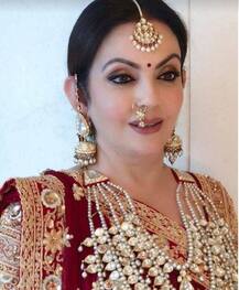 अंबानी परिवार की बहू श्लोका मेहता कुछ इस अंदाज में आईं नज़र