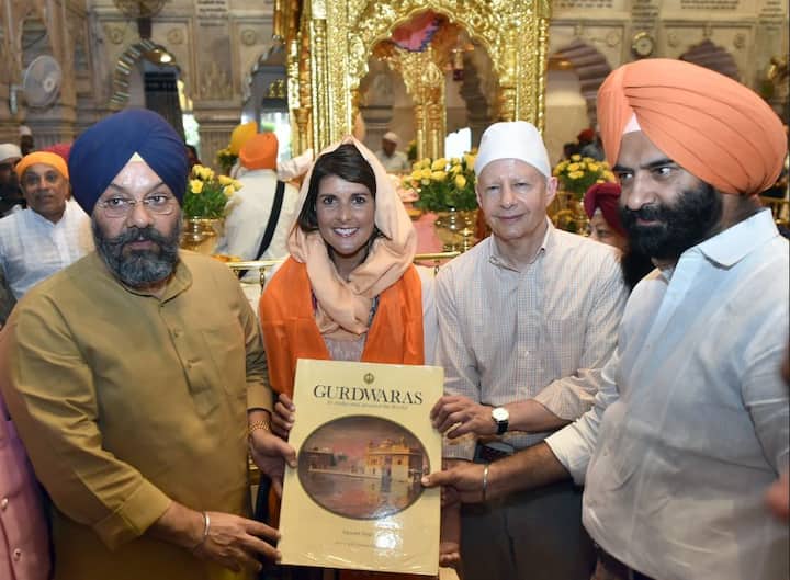 बताते चलें कि 52 भारतीयों को अमेरिकी राज्य ओरेगन में हिरासत में रखा गया है. उनमें अधिकतर सिख है. वो प्रवासियों के एक बड़े समूह का हिस्सा है जो शरण लेने वहां गए थे.