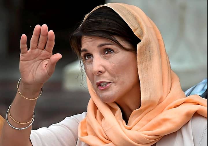 संयुक्त राष्ट्र में राजदूत नियुक्त किए जाने के बाद भारत की अपनी पहली यात्रा पर आई हेली ने एक संबोधन में ईरान को धर्म के नाम पर तानाशाही करने वाला देश बताया, जो अपने ही लोगों का उत्पीड़न करता है, आतंकवाद को आर्थिक मदद देता है और पश्चिम एशिया में टकराव को फैलाता है.