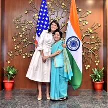 भारत दौरे पर आईं निकी हेली ने चांदनी चौक स्थित मंदिर-मस्जिद-गुरुद्वारा-चर्च के किए दर्शन, बेली रोटियां