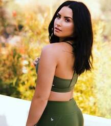 प्रियंका चोपड़ा से पहले इन हीरोइनों को डेट कर चुके हैं निक जोनास