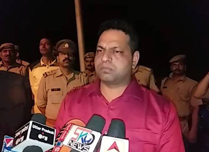 lucknow high court bench questions up govt over transfer of ssp lucknow deepak kumar हाईकोर्ट ने एसएसपी लखनऊ के तबादले पर यूपी सरकार और डीजीपी से मांगा जवाब