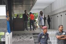 प्रेग्नेंट वाइफ के साथ लंच पर स्पॉट हुआ ये बड़ा डायरेक्टर, सामने आई ऐसी तस्वीरें