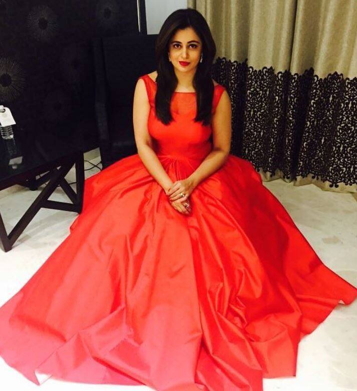  पेंडसे ने मराठी, तमिल, तेलुगु और हिंदी सिनेमा में भी काम किया है. नेहा का जन्म 29 नवंबर 1984 को महाराष्ट्र के मुंबई में हुआ था.