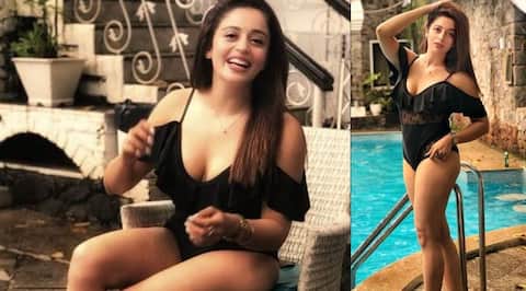 सब टीवी की अभिनेत्री नेहा पेंडसे ने पूल में की मस्ती, नजर आईं बिकिनी में सब टीवी की अभिनेत्री नेहा पेंडसे ने पूल में की मस्ती, नजर आईं बिकिनी में