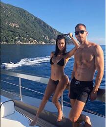 ब्वॉयफ्रेंड के संग छुट्टियां मनाने के दौरान इस हीरोइन ने ट्रांसपेरेंट स्ट्रेप्स बिकनी पहन पोस्ट की तस्वीरें