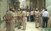 दिल्ली: बुराड़ी में एक ही घर से मिले 11 शव, कुछ फंदे से लटके तो कुछ के बंधे थे हाथ-पैर