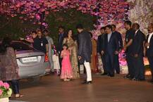 अभिषेक बच्चन और बेटी आराध्या के साथ अंबानी की पार्टी में गोल्डन लुक में पहुंची ऐश्वर्या राय