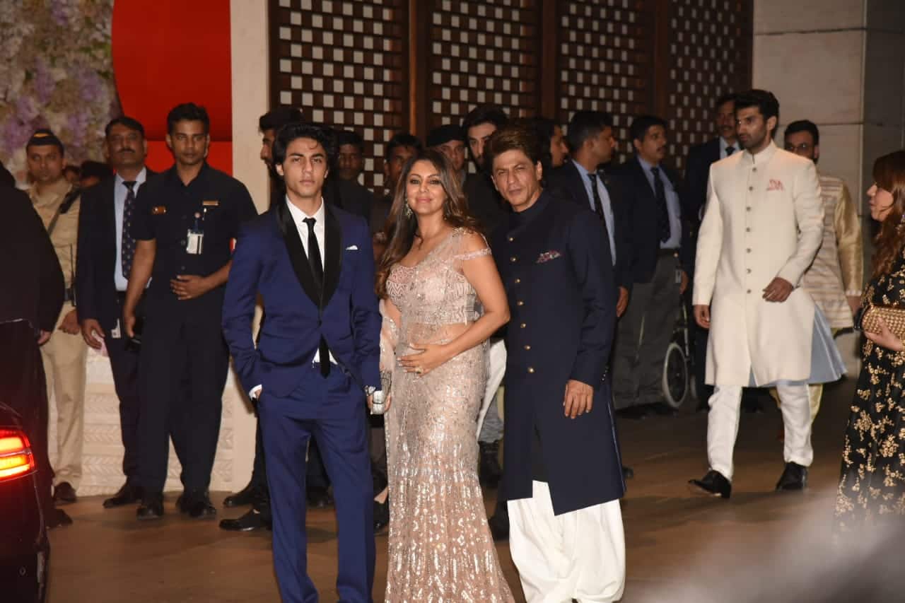 बर्सिलोना में फैमिली संग हॉलीडे मनाने पहुंचे शाहरुख खान, गौरी ने पोस्ट की हैं तस्वीरें