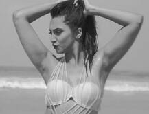 देखिए अर्शी खान का बदला लुक, इंस्टाग्राम पर शेयर की ये तस्वीर