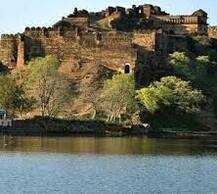 अद्भुत है रानी लक्ष्मीबाई से जुड़ा ये किला, अपराधियों को दी जाती थी अनोखी सजा