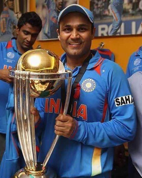 अंतर्राष्ट्रीय क्रिकेट से संन्यास लेने के बाद सोशल मीडिया पर छाए रहने वाले पूर्व भारतीय सलामी बल्लेबाज वीरेंद्र सहवाग सिर्फ 'मुल्तान के सुल्तान' ही नहीं बल्कि सोशल मीडिया के भी सुल्तान हैं. (तस्वीर: इंस्टाग्राम)