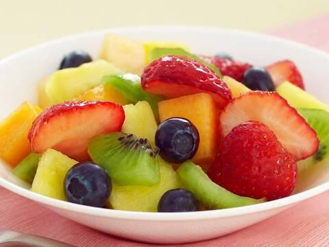 কেন খাবেন ফলের স্যালাড ?