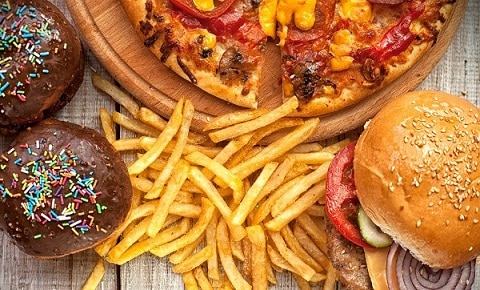 Dangers of Depression Can Increase by Eating Junk Food- research  जंक फूड खाने से बढ़ सकता है डिप्रेशन का खतरा- रिसर्च