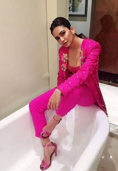 कीर्ति को इस कॉमेडी फिल्म में अपनी भूमिका के लिए फिट रहना है इसलिए उन्होंने इसके लिए फिटनेस डाइट फॉलो करना शुरू कर दिया है.फोटोः इंस्टाग्राम