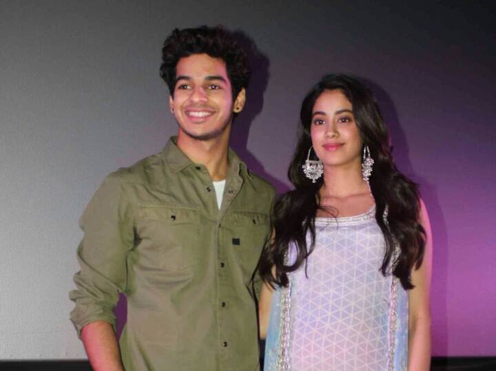 धड़क 20 जुलाई को रिलीज़ हो रही है. जाह्नवी ने कहा कि उन्हें लखनऊ आकर बहुत अच्छा लगा. उन्होंने शहर के युवा जोश की भी तारीफें कीं.