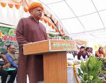 बीजेपी सांसद बोले- ज्वार, धान और गेंहू के पौधे को पहचान तक नहीं सकते राहुल गांधी