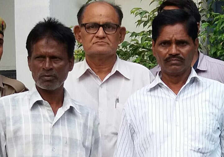 lekhpal and kanungo arrested in bareilly बरेली में रिश्वत लेते हुए गिरफ्तार हुए कानूनगो और लेखपाल, किसान से मांगे थे पैसे